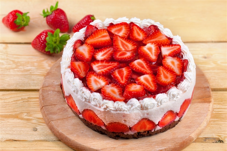 草莓优格蛋糕图片 草莓蛋糕块图片