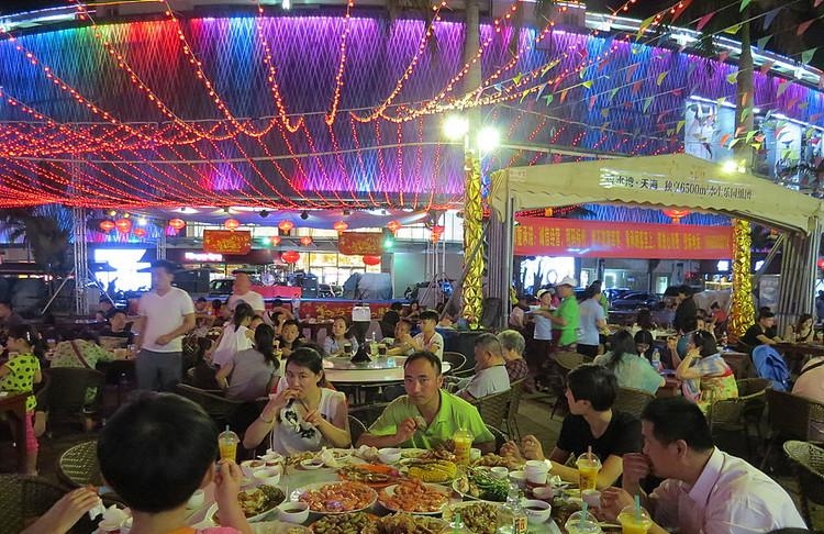 三亚大排档吃海鲜宴 馋虫大动