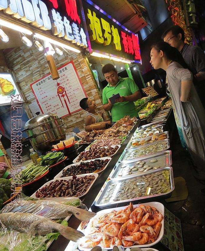 三亚大排档吃海鲜宴 馋虫大动