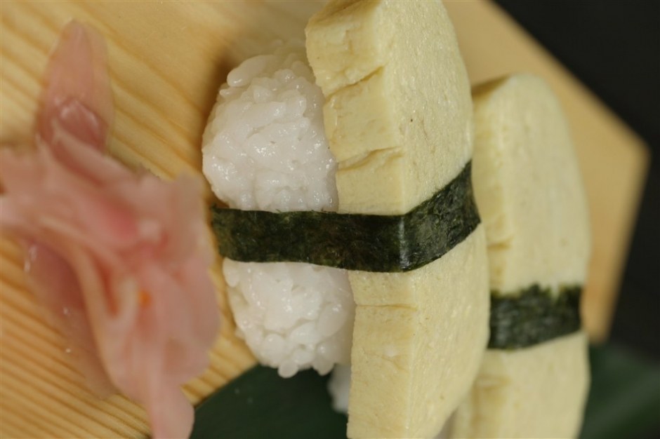 寿司船图片 美味的寿司写真素材高清图片