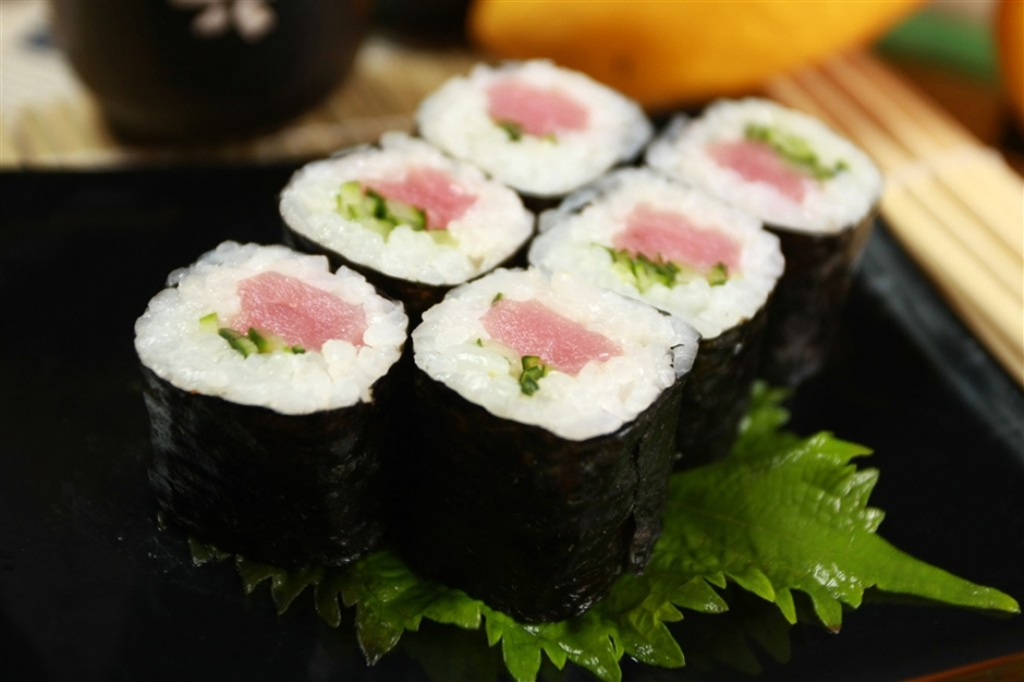 三文鱼寿司图片 美味的三文鱼寿司摄影图片