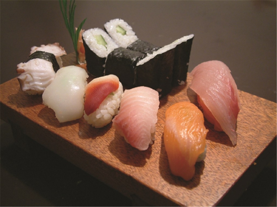 韩式寿司图片大全 香葱三文鱼寿司韩式美食图片
