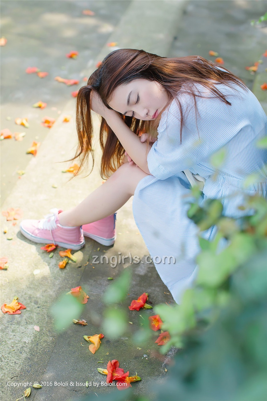 [Kimoe激萌文化]嫩模沈欣雨街拍写真清纯迷人