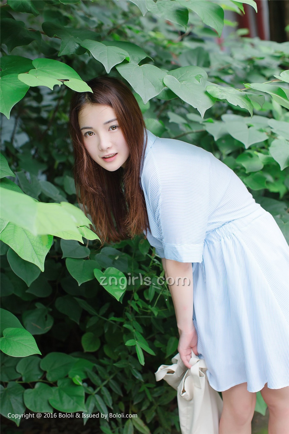 [Kimoe激萌文化]嫩模沈欣雨街拍写真清纯迷人