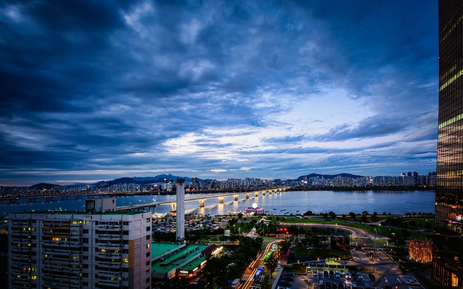 平安夜城市夜景图片 韩国首尔城市风光夜景图片