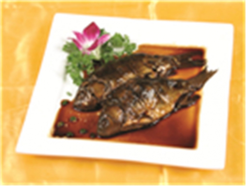 酥鲫鱼中式菜品美食素材图片