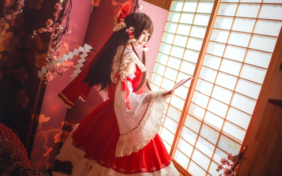 日系美女cosplay东方Project博丽灵梦壁纸图片下载