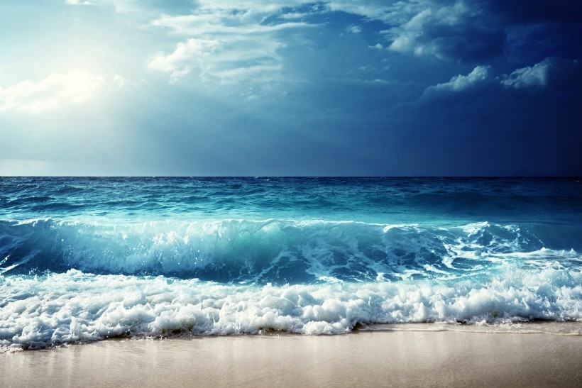 海浪唯美清新图片 唯美海浪图片自然风景桌面壁纸