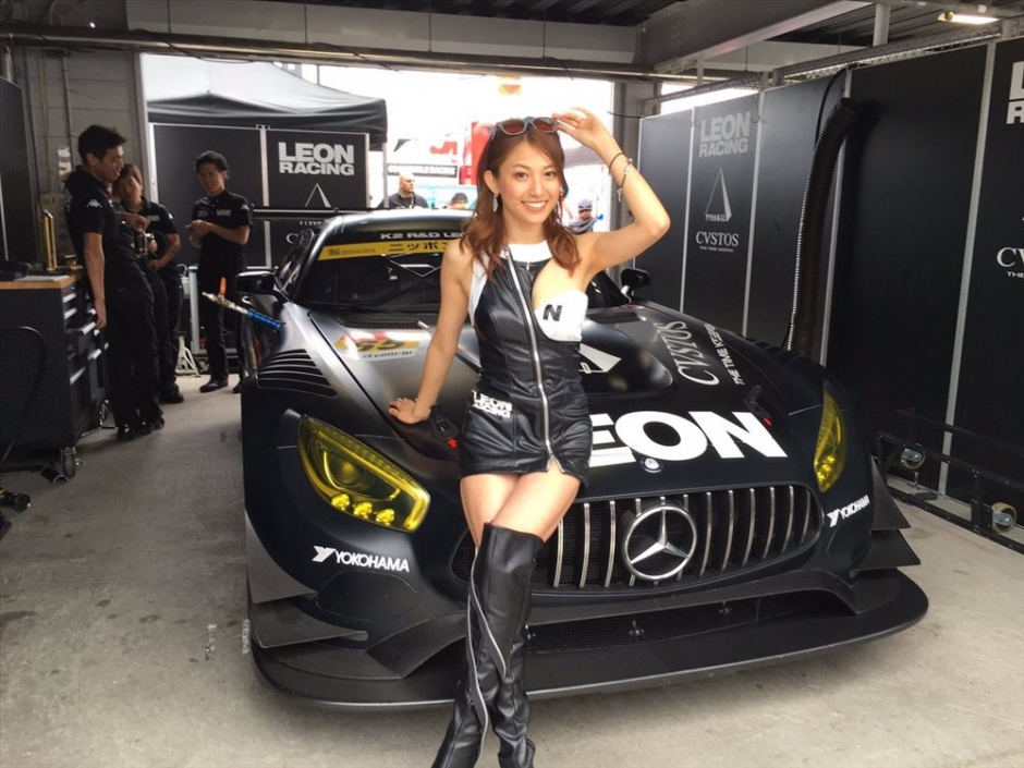 日本赛车女郎市原彩花制服写真