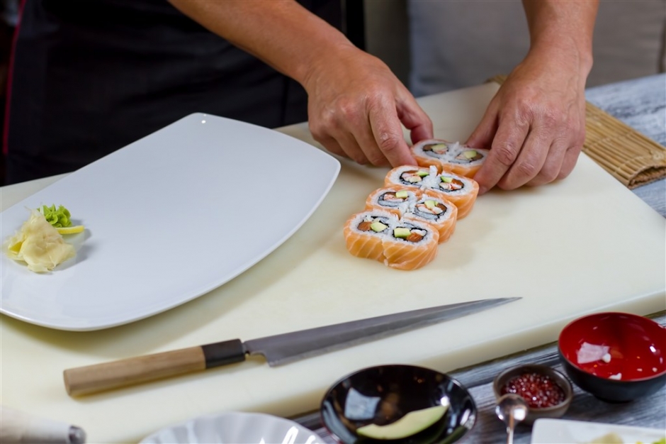 美味的寿司制作图片