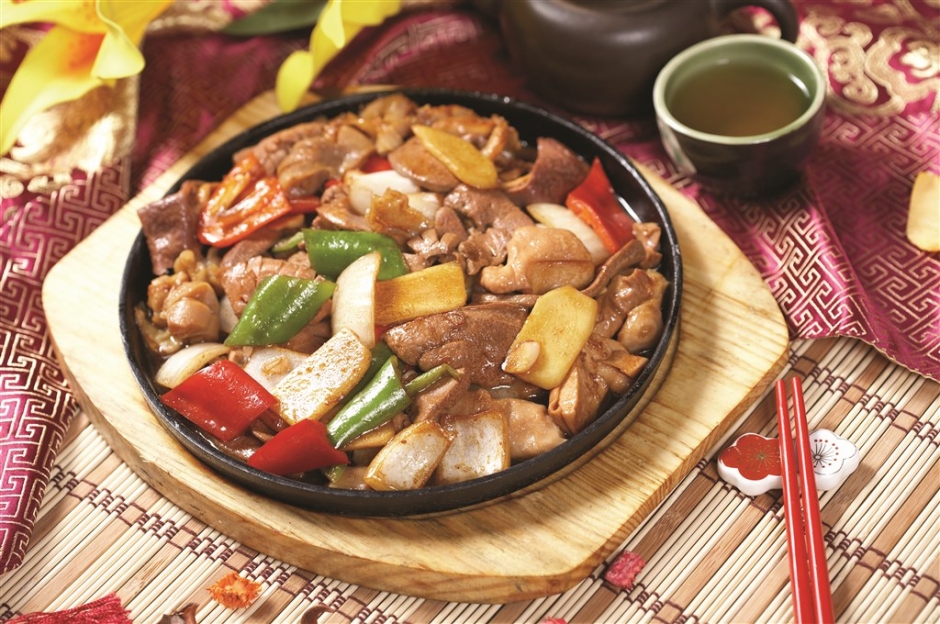 铁板猪杂中式菜品美食素材图片