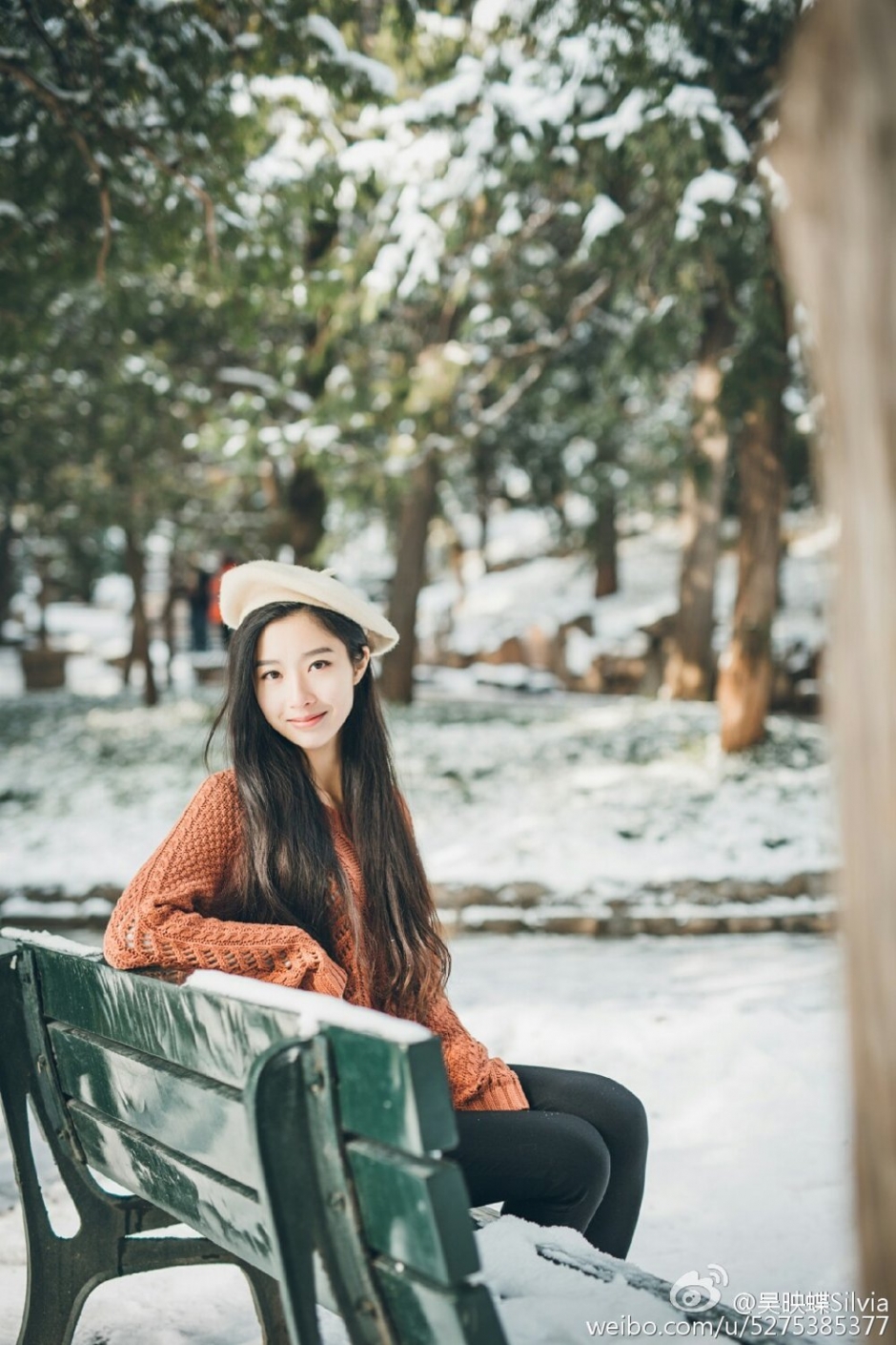 气质女神吴映蝶微博私房照甜美迷人