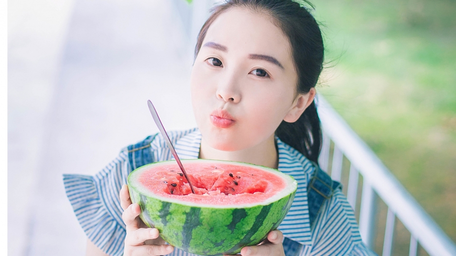 清纯美女电脑壁纸 韩国美女短发时尚高清图片大全