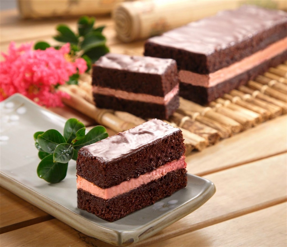 酒樱桃巧克力蛋糕图片