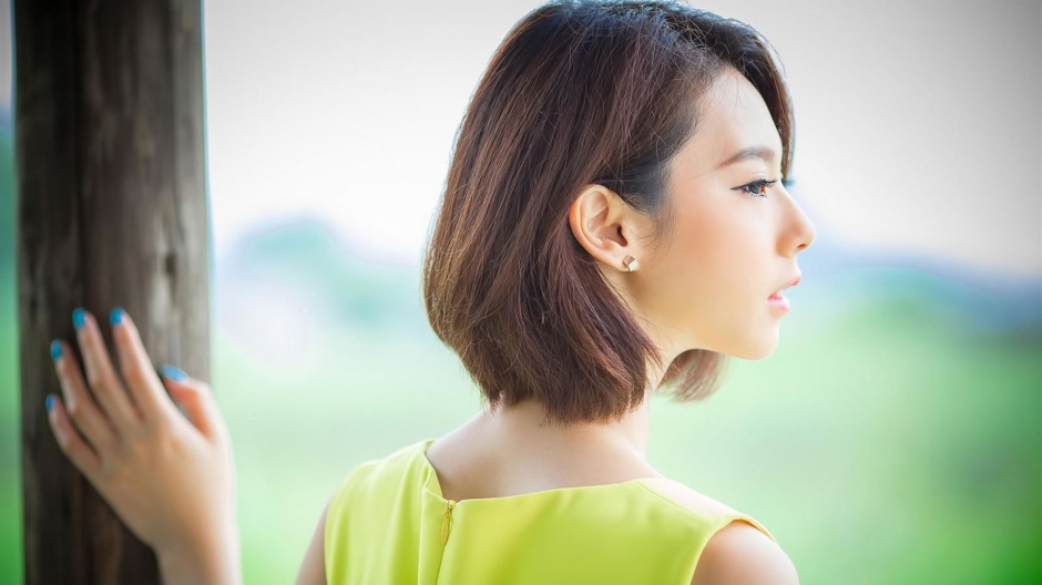 短发美女 壁纸 气质 短发气质文艺女青年美女壁纸