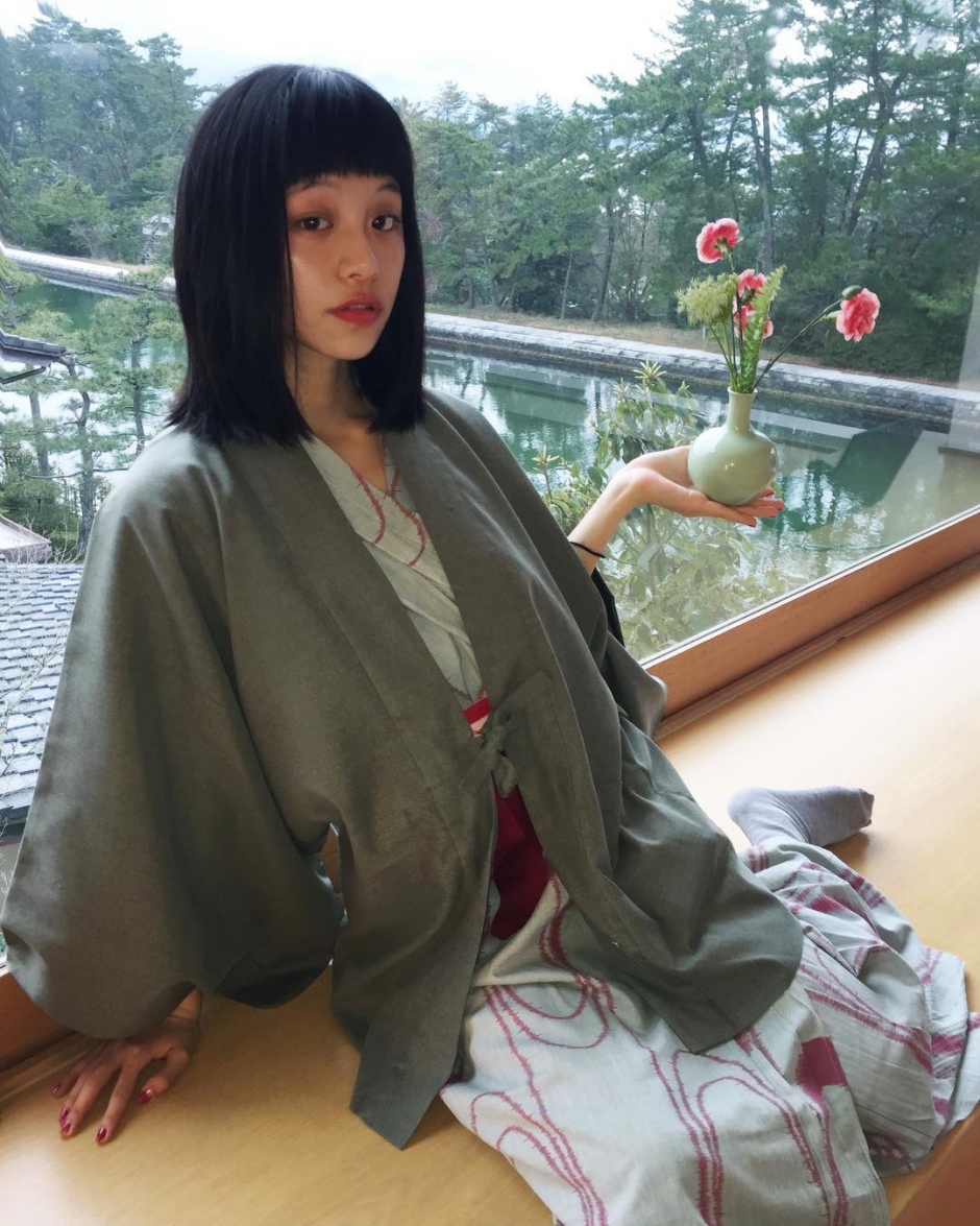 日本美女模特邢鹿生活写真图片