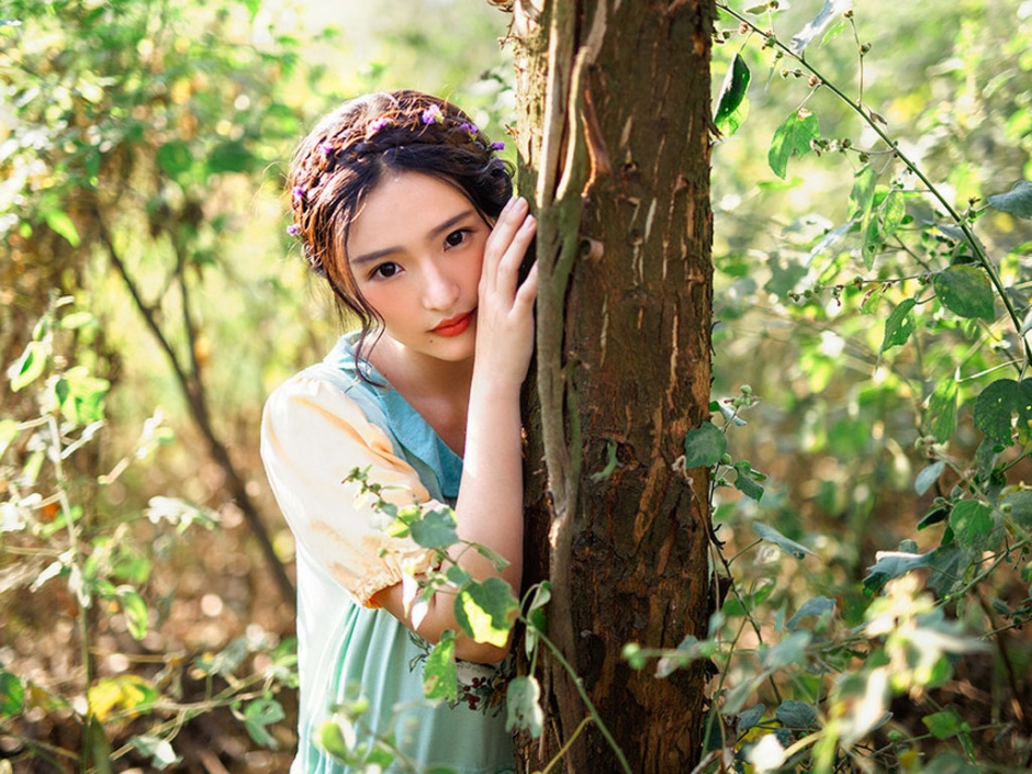清纯女孩唯美室外写真平板壁纸下载
