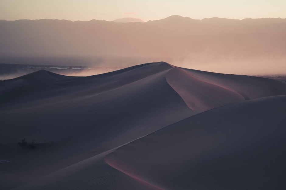 寂静的沙漠唯美高清桌面壁纸