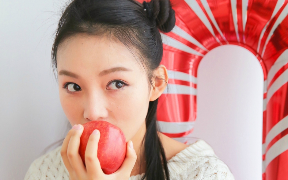 养眼美女冬日唯美写真电脑高清桌面壁纸