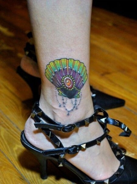 美丽小贝壳脚踝纹身图案