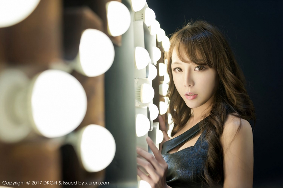 香港美女王沫儿性感内衣写真火辣诱人