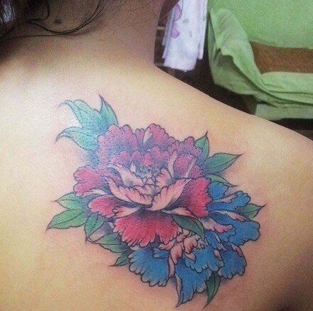 满背牡丹骷髅纹身图案 美女满背龙和牡丹纹身图案