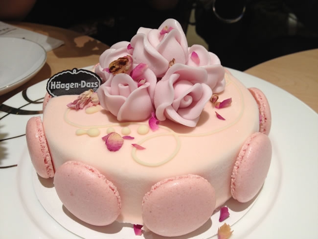 粉色蛋糕图片 大爱粉色翻糖蛋糕