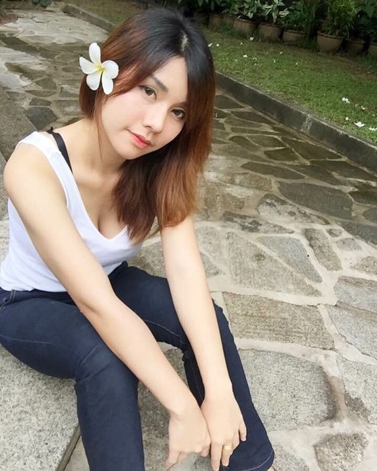 泰国美女Narumon Yasachai泳装性感写真