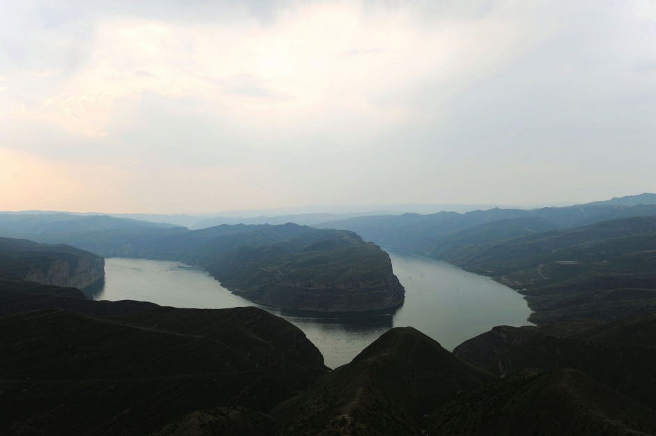 壮丽的黄河第一湾高清风景壁纸