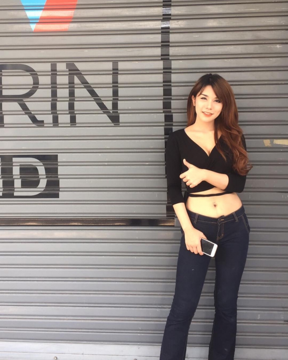 泰国美女Narumon Yasachai泳装性感写真