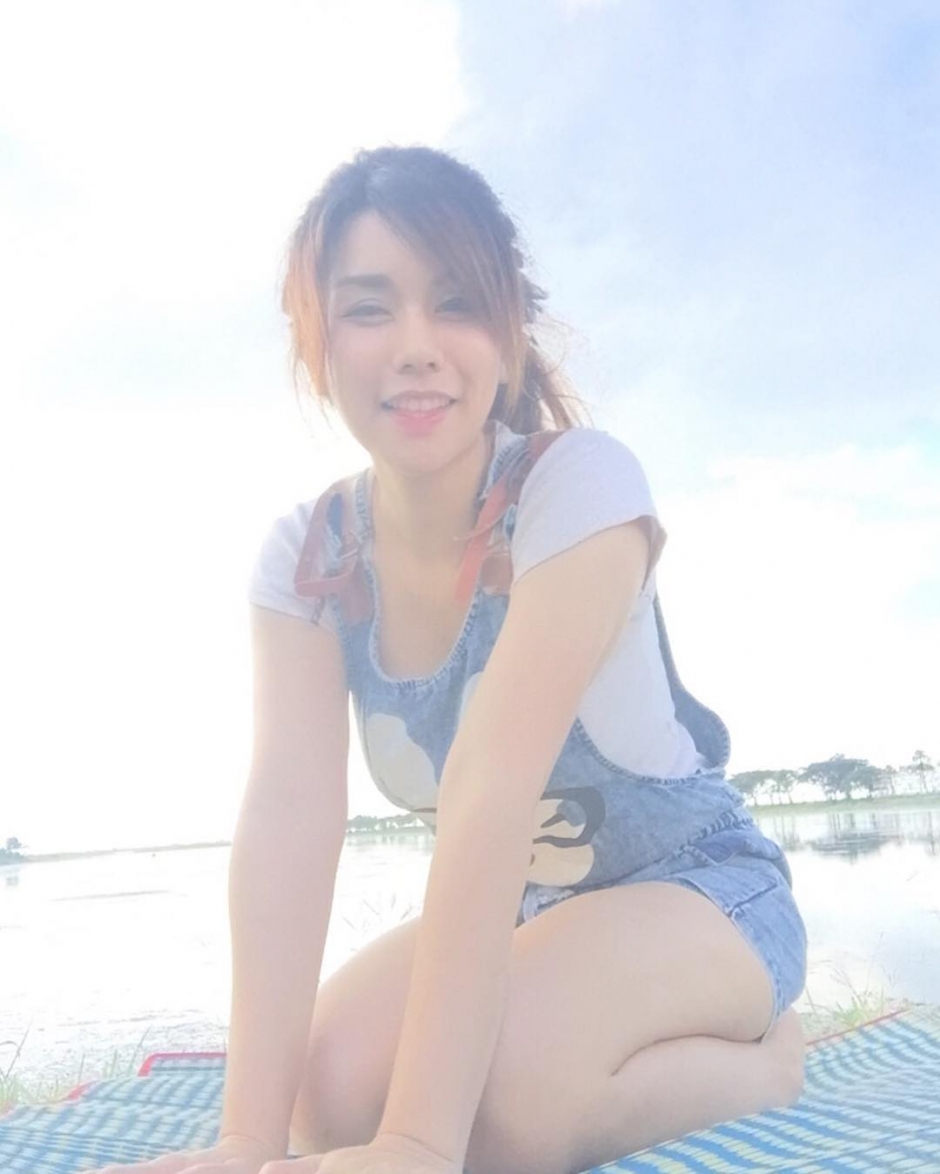 泰国美女Narumon Yasachai泳装性感写真