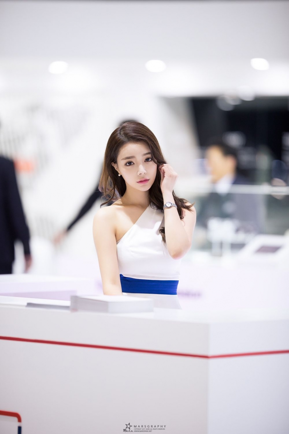 韩国美女模特韩智妍居家写真甜美迷人