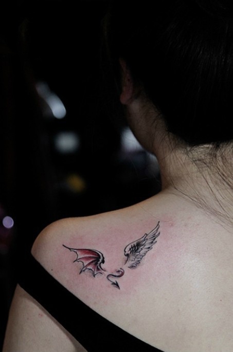 天使恶魔翅膀纹身高清图片 背部天使恶魔与翅膀纹身图案