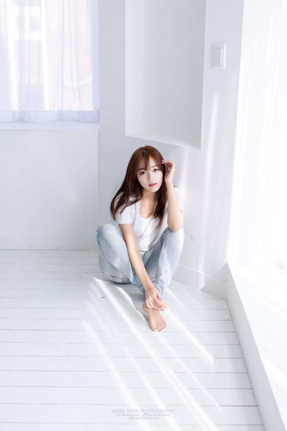 韩国美女模特韩智妍居家写真甜美迷人