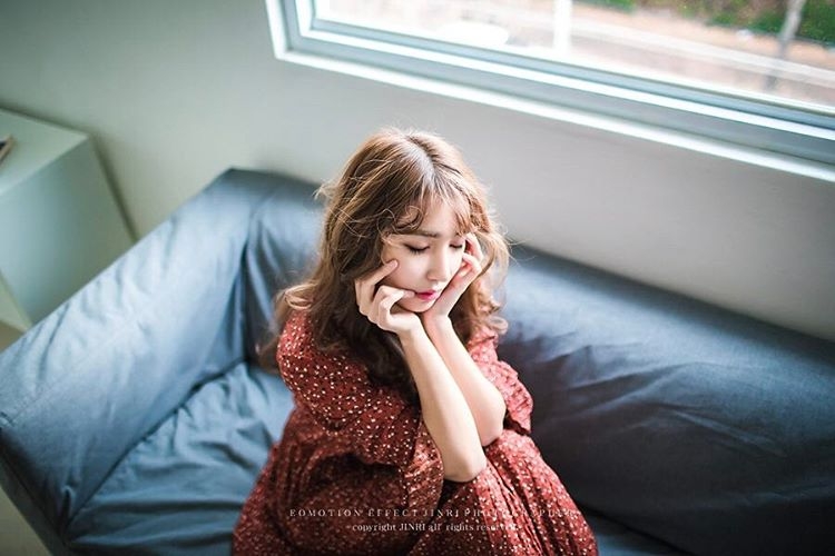 韩国车模李智雨车展写真气质迷人