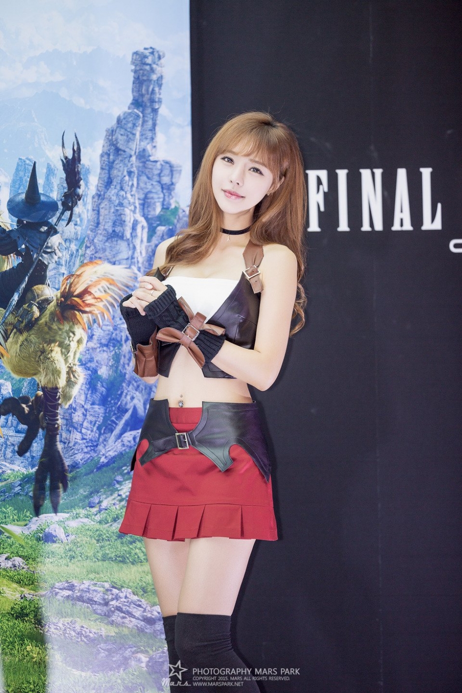 韩国美女徐珍儿制服短裙写真