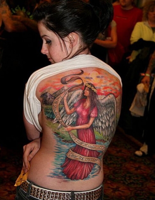 天使满背纹身女 女性满背天使彩绘纹身图案