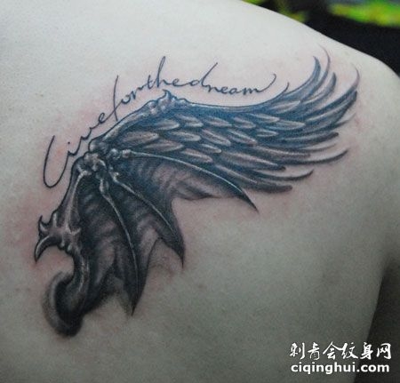天使恶魔翅膀纹身高清图片 背部天使恶魔与翅膀纹身图案
