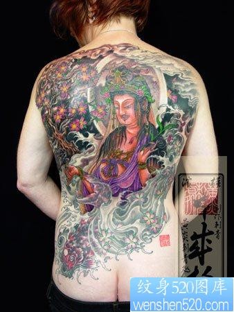 日本纹身图片：满背观音菩萨樱花纹身图案