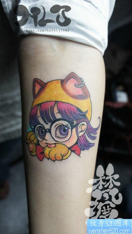 手臂可爱流行的阿拉蕾纹身图片