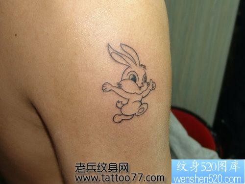 可爱的纹身图片―手臂卡通兔子纹身图片