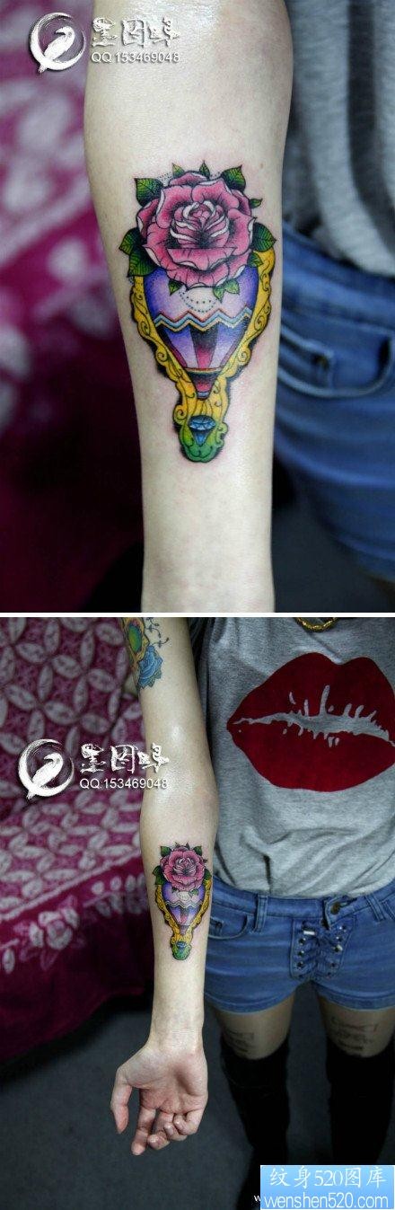 女人手臂玫瑰花钻石热气球纹身图片