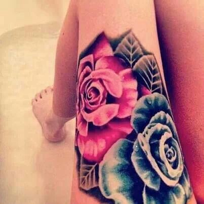 腿部妖艳的玫瑰纹身