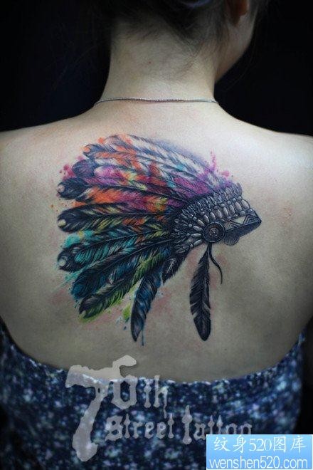 精美的一张部落羽毛头饰纹身图片