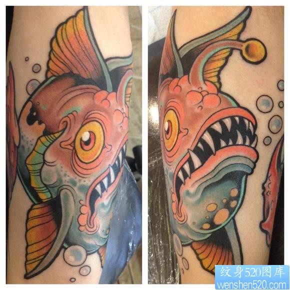 为纹身爱好者一张欧美鱼纹身图片