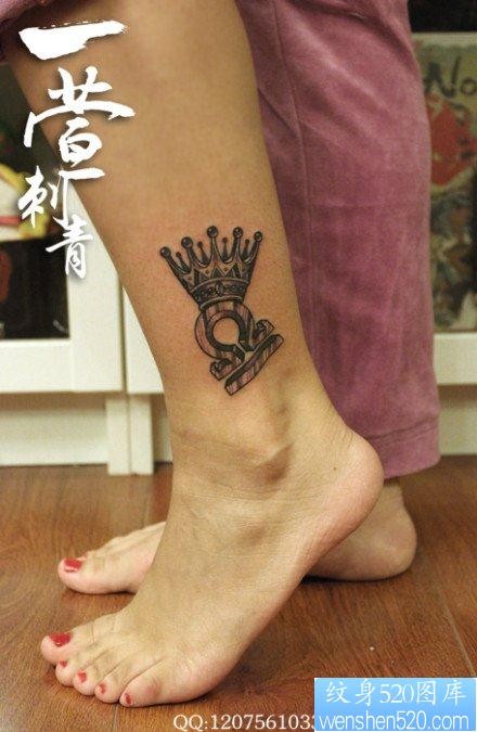 女人腿部流行精美的星座与皇冠纹身图片