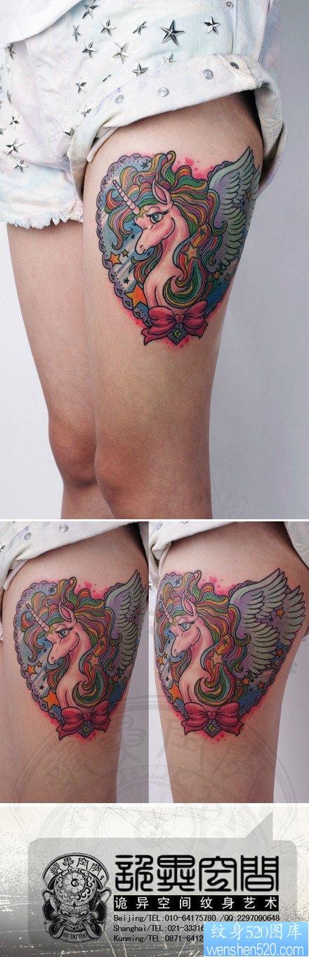 女人腿部漂亮精美的彩色独角兽纹身图片