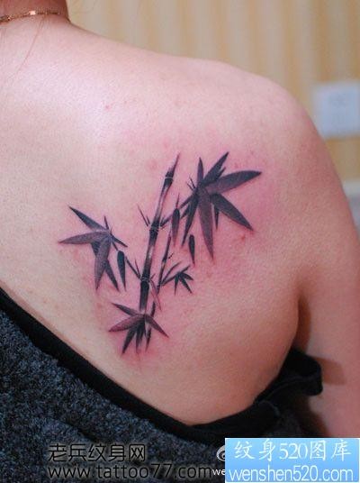 唯美的背部竹子纹身图片