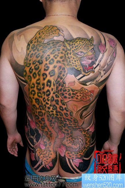 一张霸气的满背豹子纹身图片