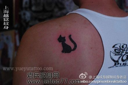 时尚好看的图腾猫咪纹身图片